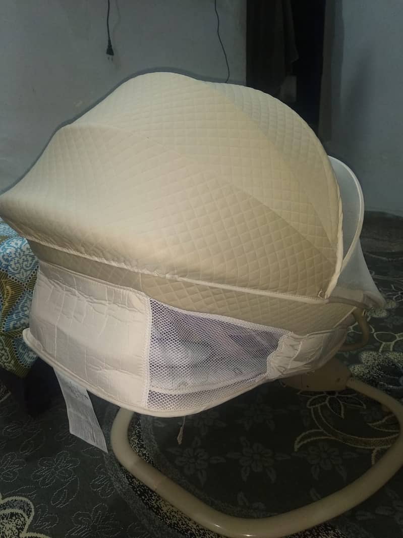 Mastela bassinet 3 in 1, Perfect condition Almost new box pack 8