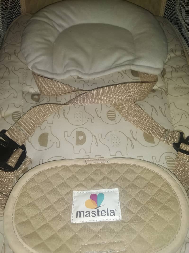 Mastela bassinet 3 in 1, Perfect condition Almost new box pack 11