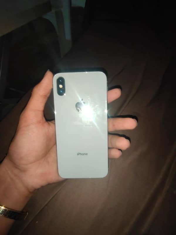 iphone x pta approved hy with box all ok hy face id ok panal orgenal h 0