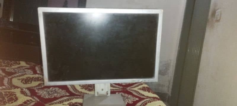 22 Inch LCD For PC 0