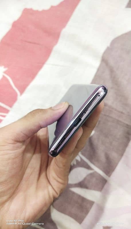 one plus 9 5 g  condition 10 by 10 4