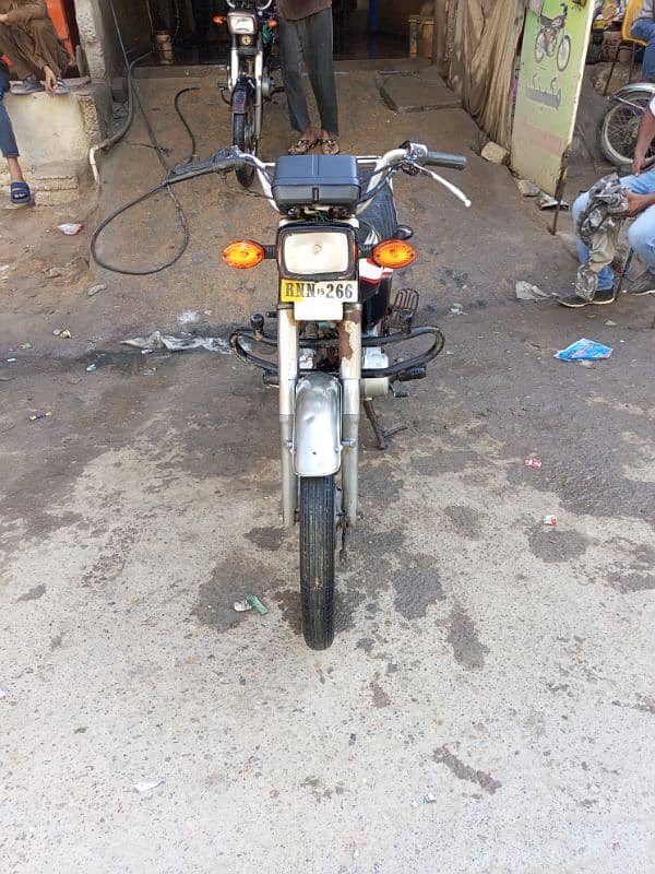 Honda 125 Rahim yar Khan number 1