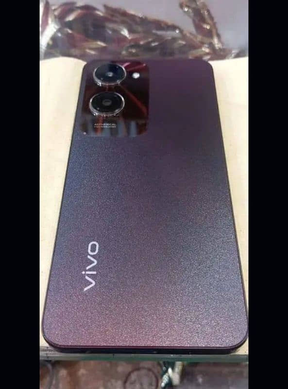 Vivo y18 4/128 0