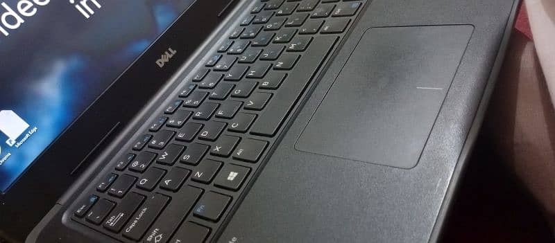 Dell Latitude 3380 condition 10/10 0