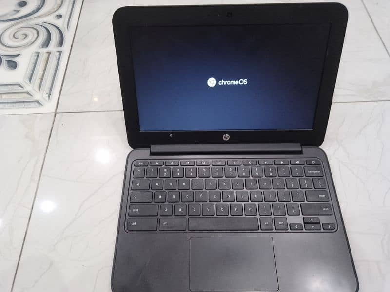 HP Chromebook g5 ee 1