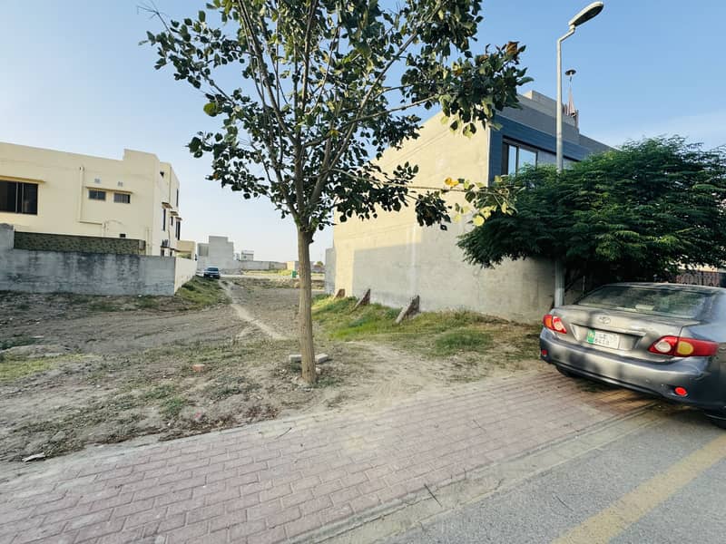 10 Marla Residential Plot For Sale In Nishtar Block Bahria Town Lahore 3