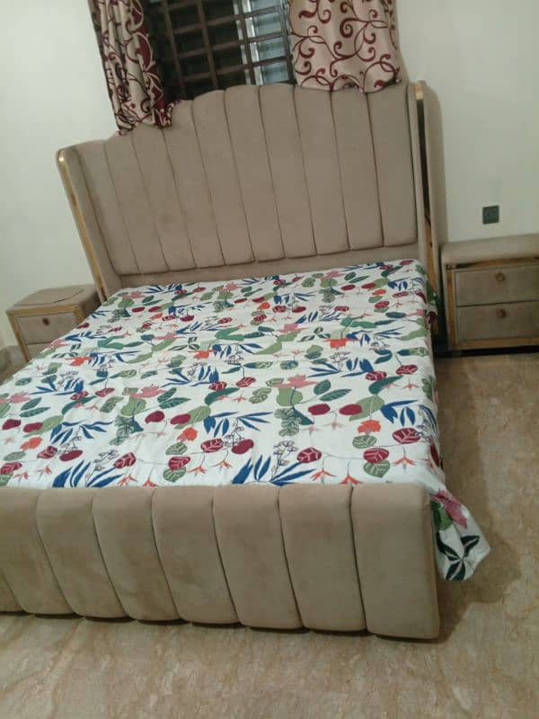 bed sale in Johar town lahor 2