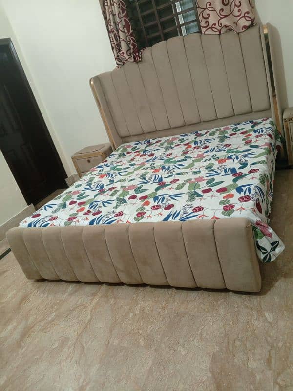 bed sale in Johar town lahor 6