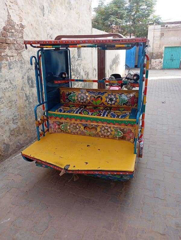 united rickshaw 2024 model 5 months use new condition 2