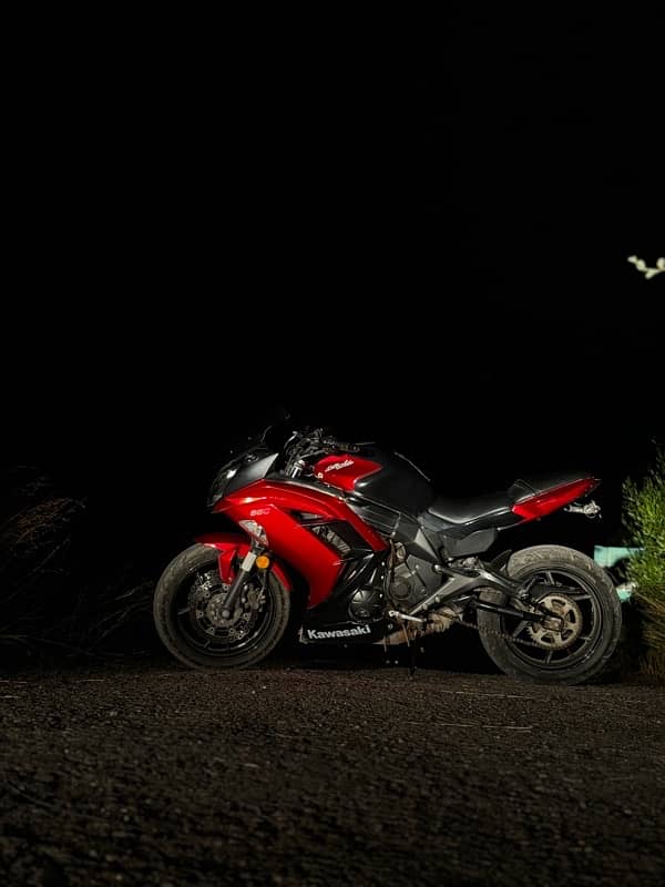 kawasaki ninja 650(wrapped in red) 1