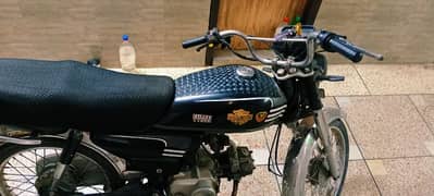 Honda 70 low price bike