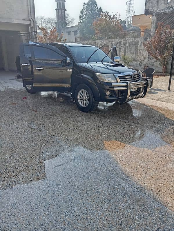 Toyota Hilux 2012 0