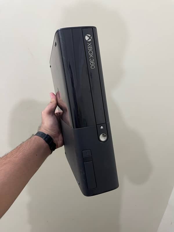 Xbox 360 E 1TB jailbreak with kinect 4