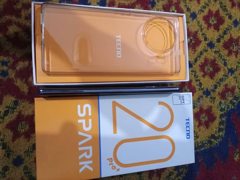 Tecno Spark 20 Pro Plus 8/256 9