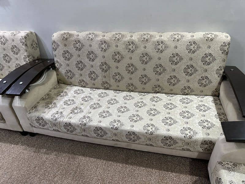 6seater sofa set 0