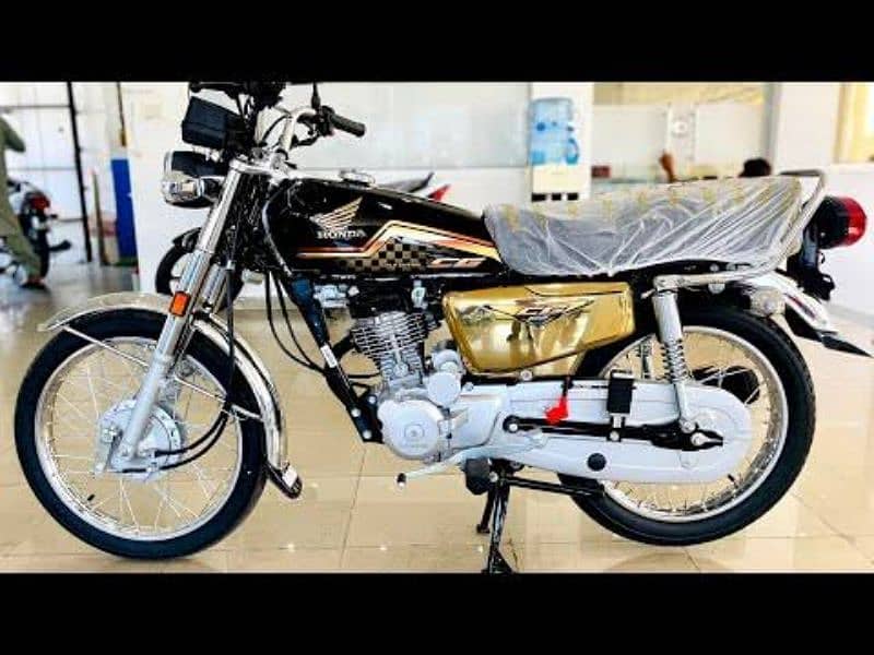 HONDA CG125S GOLD EDITION 2025 1