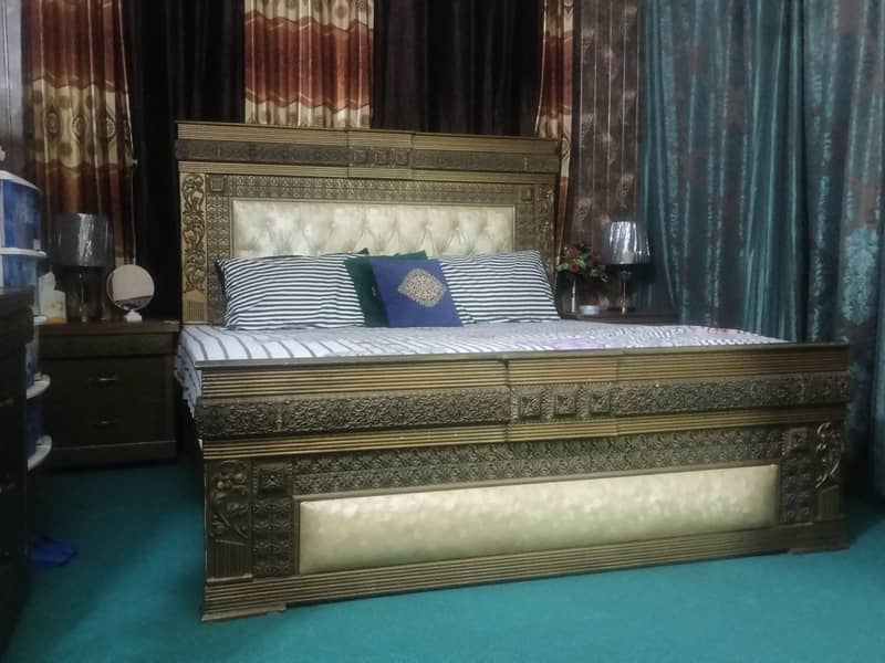 king size bed with 2 side tables and dressing table 3