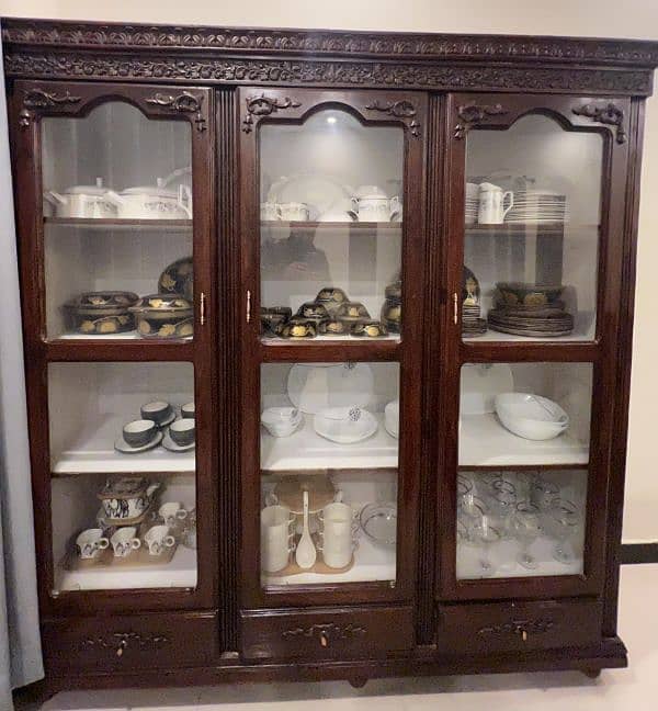 Wooden Showcase from Chiniot is for Sale 0