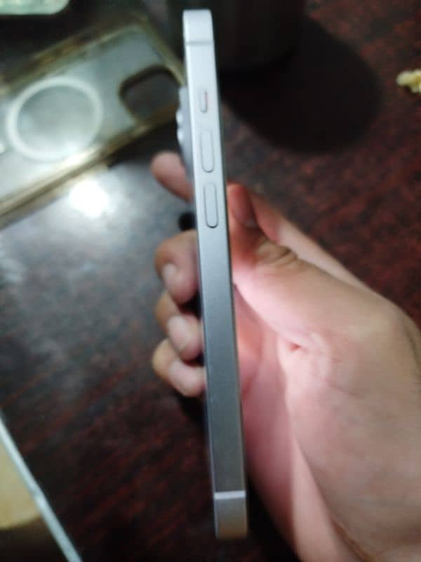 iPhone 14 Jv reasonable price urgent 3