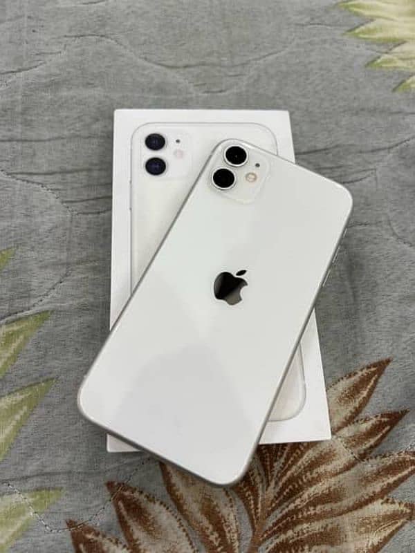 Iphone 11 - 128 Gb (almost new) 0