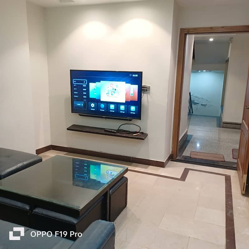 one bed room fully furnished apartment TV lunch kichan attach bathroom 3