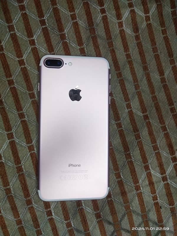 i phone  7 plus 4