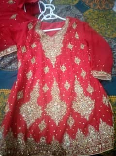 red color ka lehnga h used h aik bar lakin very good codition