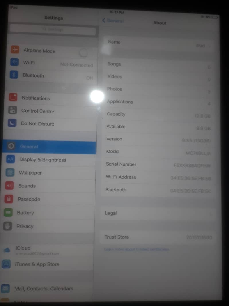 Ipad 2 - 16GB - Working flawlessly. 2