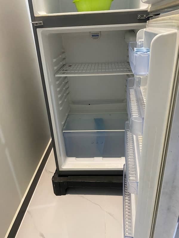 haier fridge 372L 3