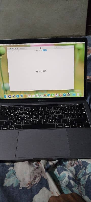 **MacBook Pro 2018 8GB RAM 256GB SSD Reliable Performance for Professi 0