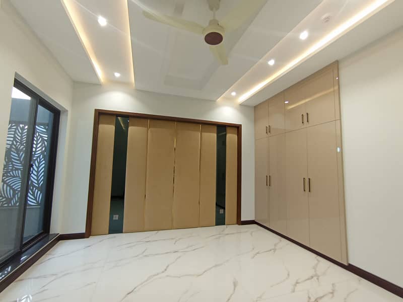 Kanal Mazhar Munir Design Fully Basement Modern Luxury Villa 23