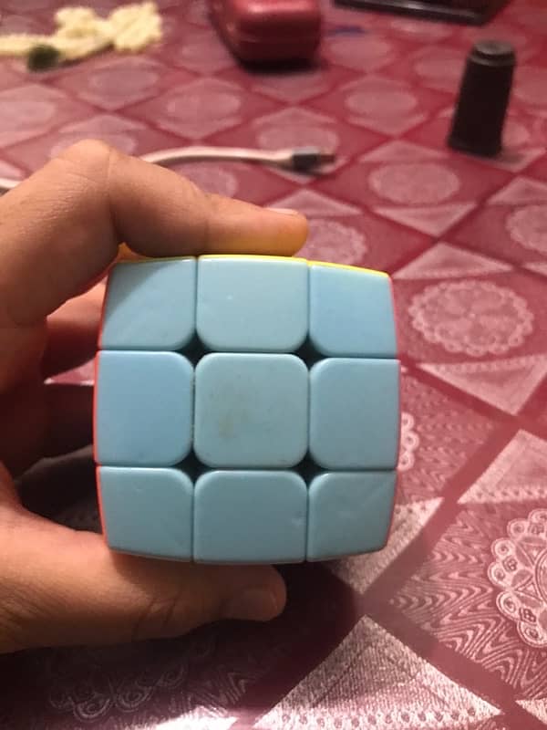 Rubiks cube with video of how to solve 1