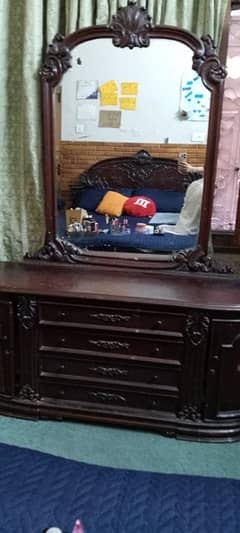 wood dressing table