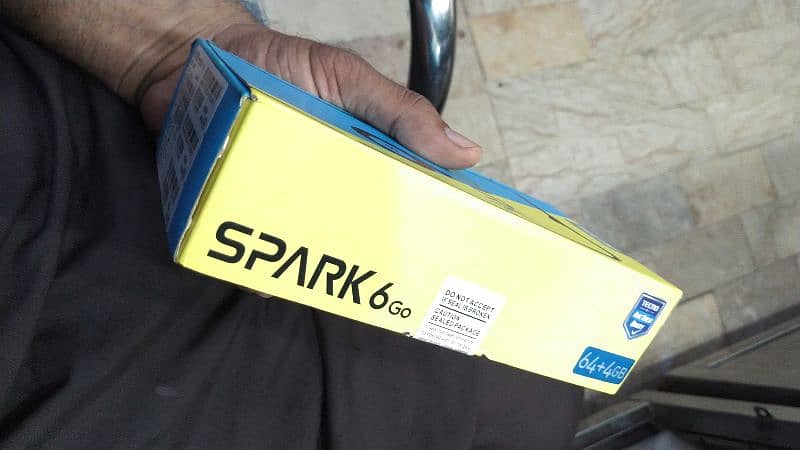 Tecno spark 6 Go 5