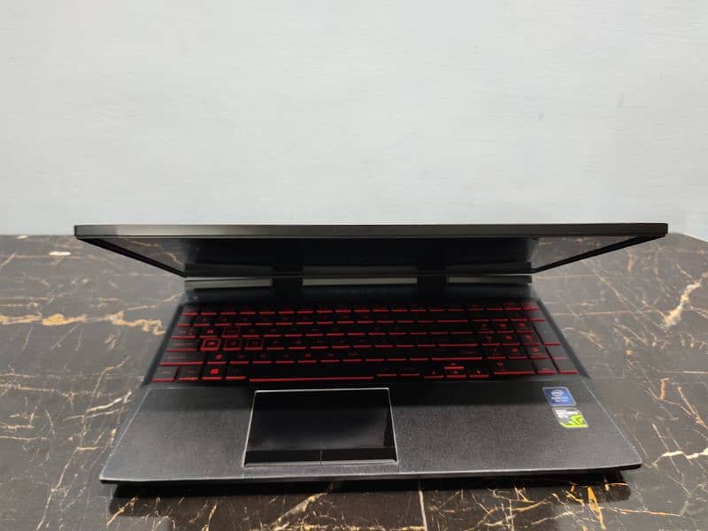 HP Omen 15-DC , Core i7 - 8th Gen , 24 GB Ram , Nvidia GTX 1050 6