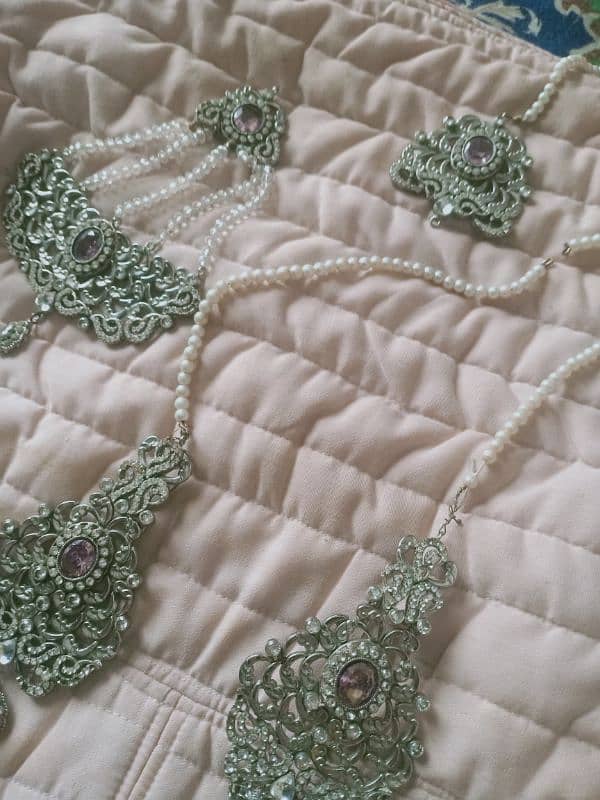 jewelery set urgent sale only c,al 0,3,0,3,5,4,4, 95, 25 9