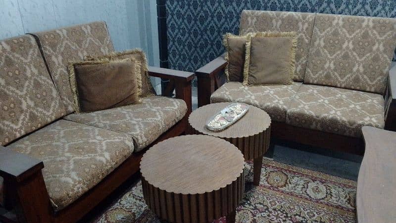 4 setter sofa with table 0