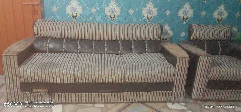 6 seater sofa 0