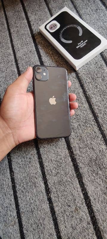 Iphone 11    NON PTA LLA  03101873383 12