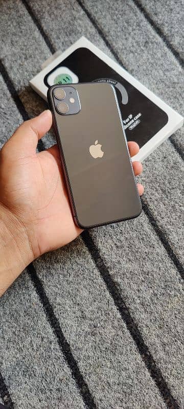 Iphone 11    NON PTA LLA  03101873383 17