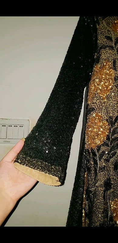 Beautiful maxi with golden and black sequence 4