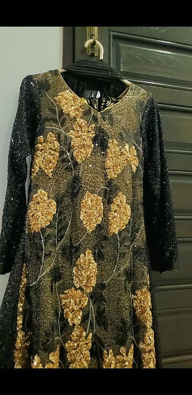 Beautiful maxi with golden and black sequence 6