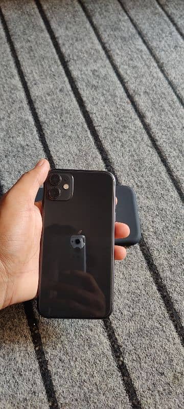 Iphone 11.      LLA NON PTA 2