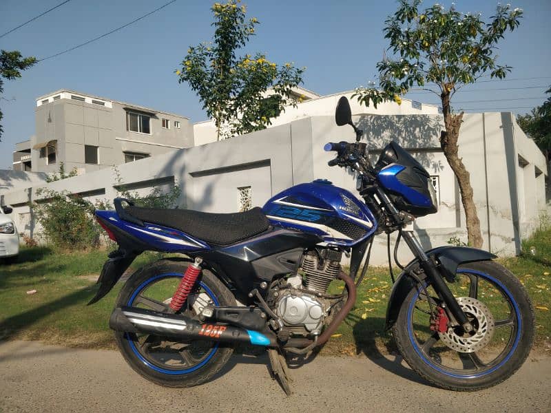 Honda cb 125f in blue colour for sale 0