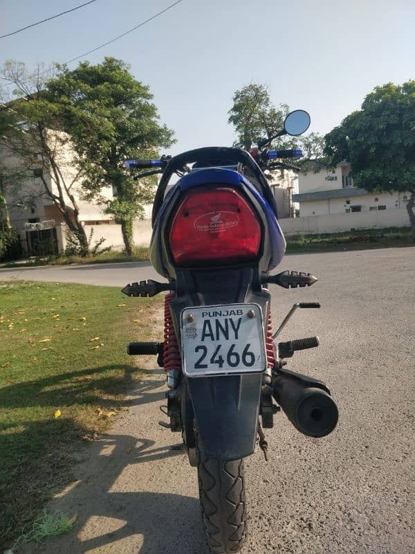 Honda cb 125f in blue colour for sale 1