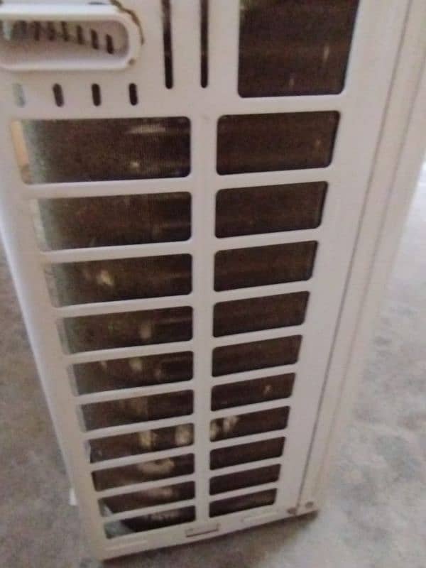 Haier Ac 1.5 ton urgent sale 03051236607 5