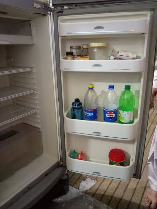 Dawlance refrigerator 3