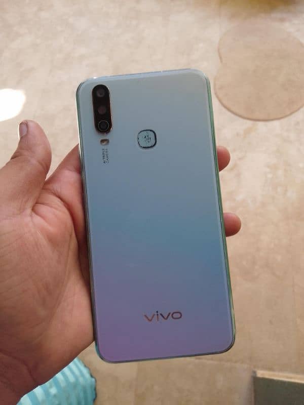 vivo y17 PTA approved 4/128 only glass creak exchange possible 0