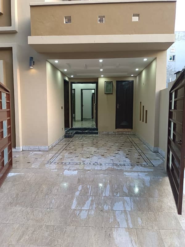 5 Marla Fully Renovated House Facing Park AA Block Sector D- Bahria Town 1