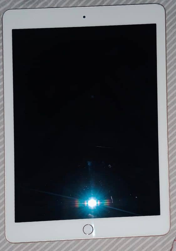 APPLE IPAD 5TH GENERATION 32GB 2